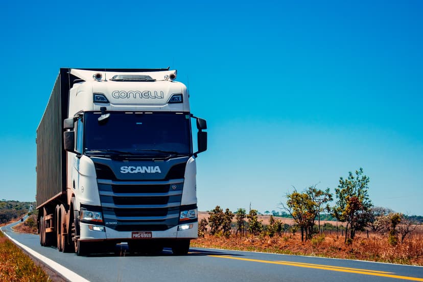 Scheduled Transport Day and Night – Swap Bodies & Semi-Trailers